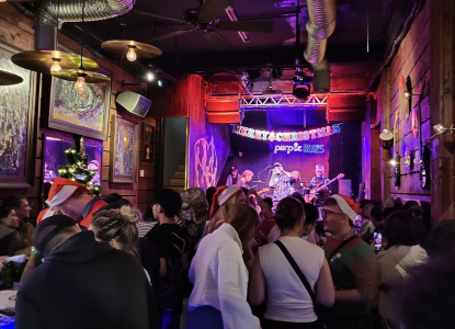 Purple Blue Club - 35 Đào Duy Từ Hà Nội
